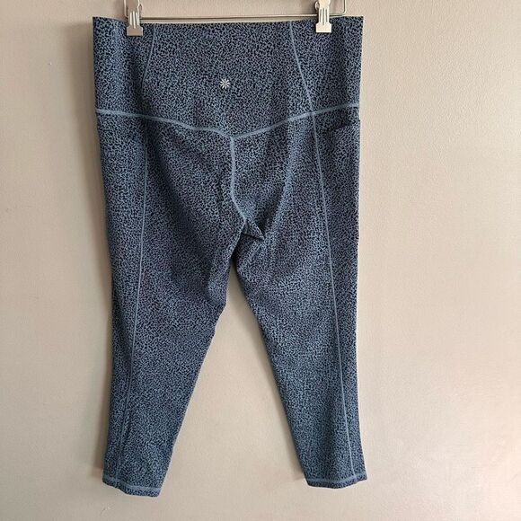 Athleta Salutation Stash Pocket Textured 7/8 Tight Blue Cheetah Leopard - Picture 4 of 9